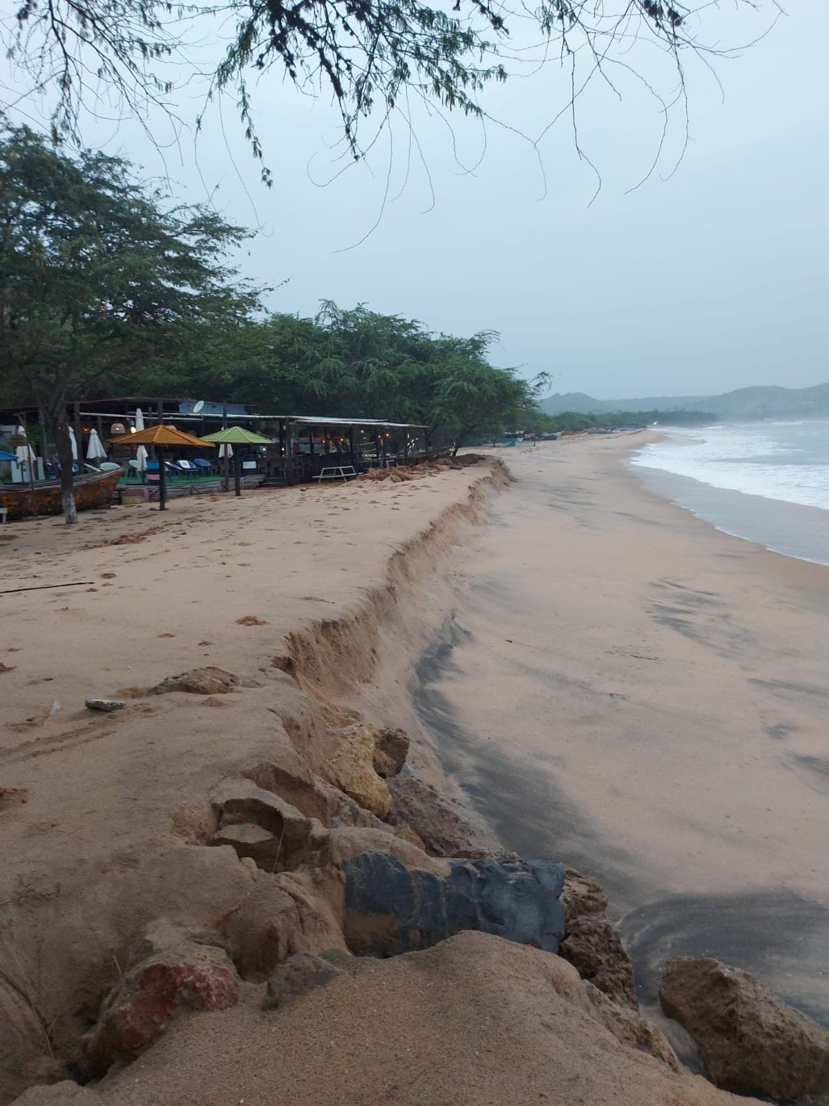 Foto — praia junto ao restaurante